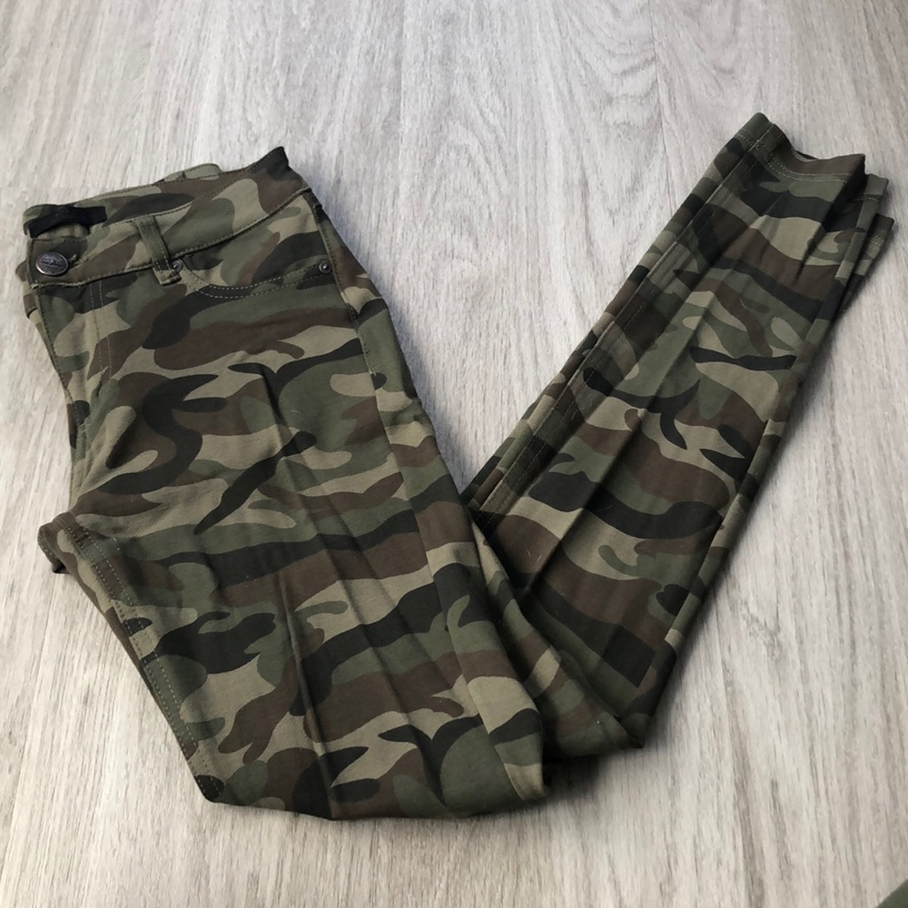 Iris Camo Jeggings
